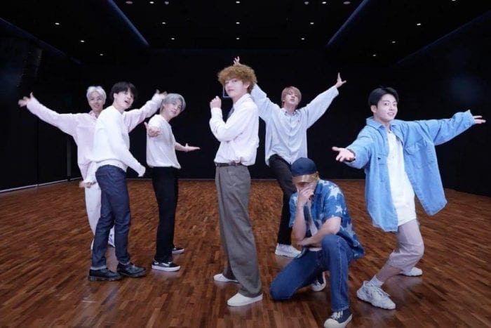 BTS представили танцевальную практику к "Permission To Dance"