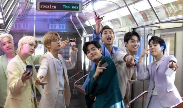 BTS в рекламном ролике нового телефона Samsung