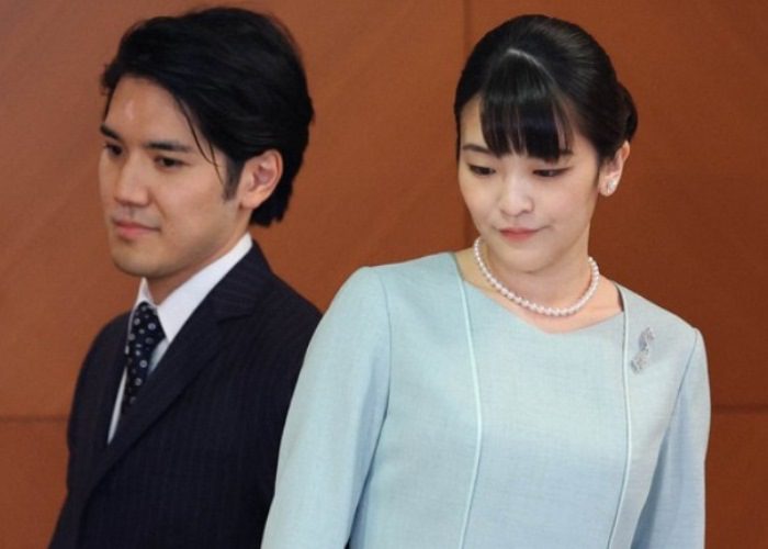 Японская принцесса Мако вышла замуж за обычного парня