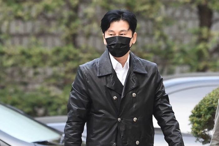 Показания полицейского в качестве свидетеля в суде по обвинению Ян Хён Сока в угрозах Хан Со Хи