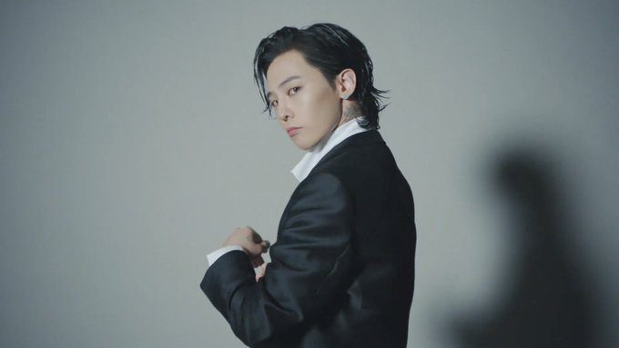 G-Dragon занял 1 место в рейтинге крупнейшей поисковой системы Китая среди k-pop айдолов-мужчин