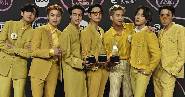 11 K-Pop артистов, которые выиграли больше всего наград на музыкальных шоу в 2021 году