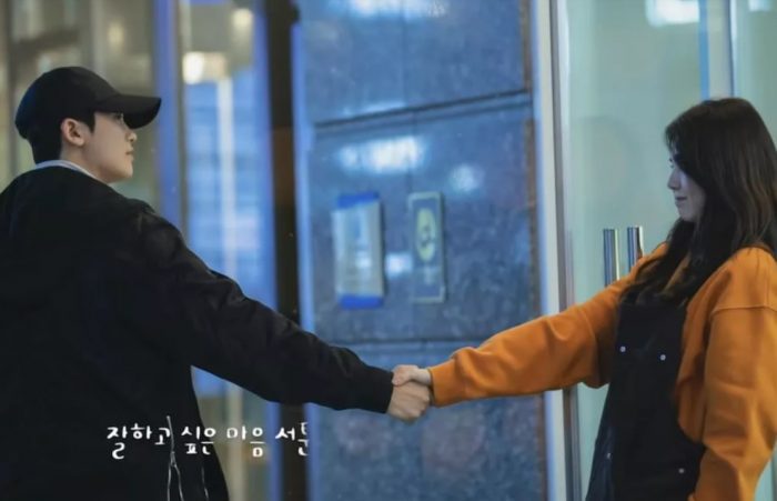 Пак Хён Шик и Хан Со Хи держатся за руки в музыкальном клипе на OST к предстоящей дораме «Саундтрек №1»￼