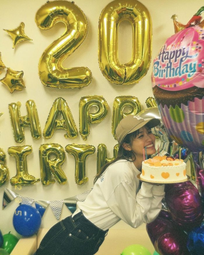 Нукуми Меру отпраздновала своё 20-летие