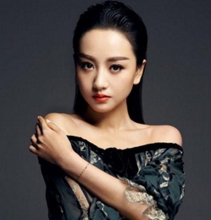 Отдыхать по полгода после съемок и не участвовать в мероприятиях: Названа самая «ленивая» китайская актриса