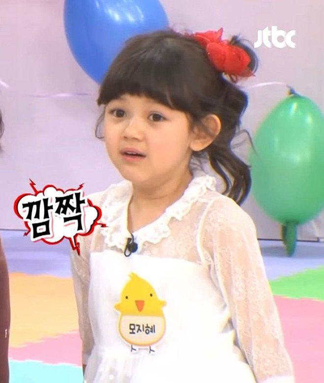 Участница NewJeans в детстве участвовала в развлекательных программах, таких как «Rainbow Kindergarten» и «Shinhwa Broadcast»