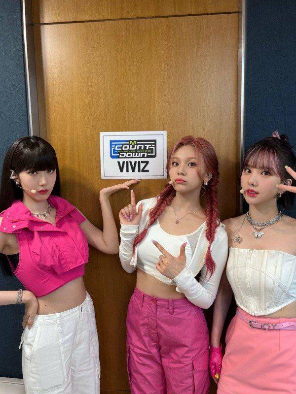 VIVIZ раскрывают, почему артисты К-pop продвигаются на музыкальных шоу только две недели