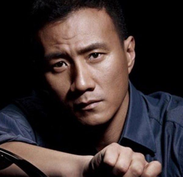 Китайского актера в Сети обвинили в причастности к мошенничеству из-за потери 39 миллиардов юаней после использования рекламируемого им приложения