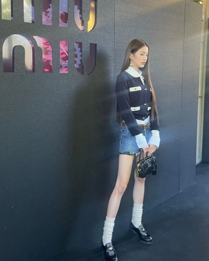 Вонён (IVE) и Юна (Girls' Generation) посетили показ MIU MIU на Неделе моды в Париже