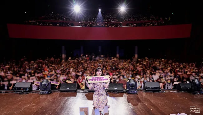 Пак Ын Бин расплакалась на первой зарубежной встрече с фанатами на Филиппинах