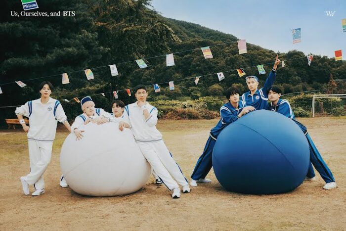 BTS выпустили превью фото к специальному фото-фолио “Us, Ourselves, And BTS ‘We’” 