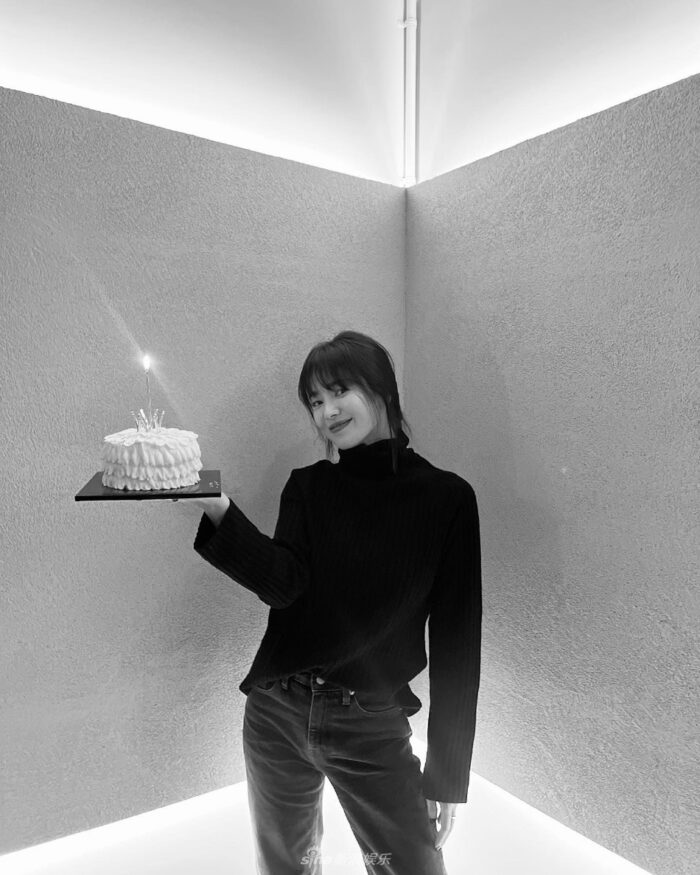 Сон Хе Гё поделилась фото с празднования дня рождения