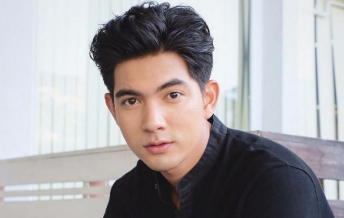 Фанат тайского актера вломился в дом его бабушки и дедушки и попросил позволить ему там переночевать
