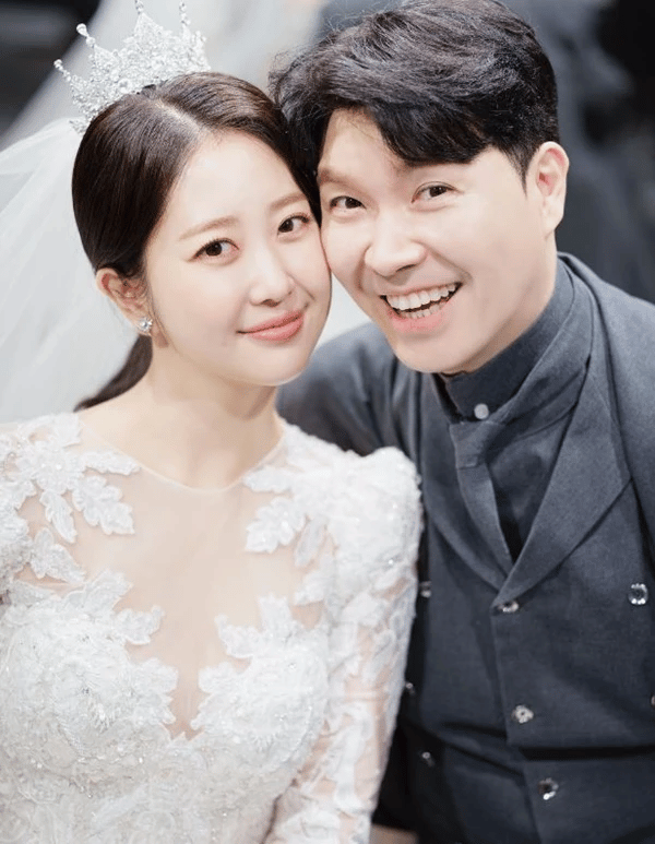 Пак Су Хон поделился новыми фотографиями со свадьбы