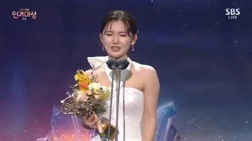 Награда "Лучшей новой актрисы" спустя 16 лет после актерского дебюта: труд Ли Ын Сэм, наконец, окупается