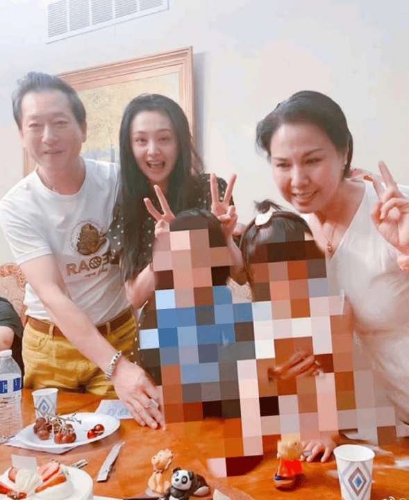 Бывший муж Чжэн Шуан обвинил актрису в жестоком обращении с детьми