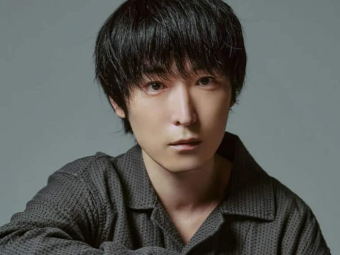 33-летний японский актер умер после падения с лестницы