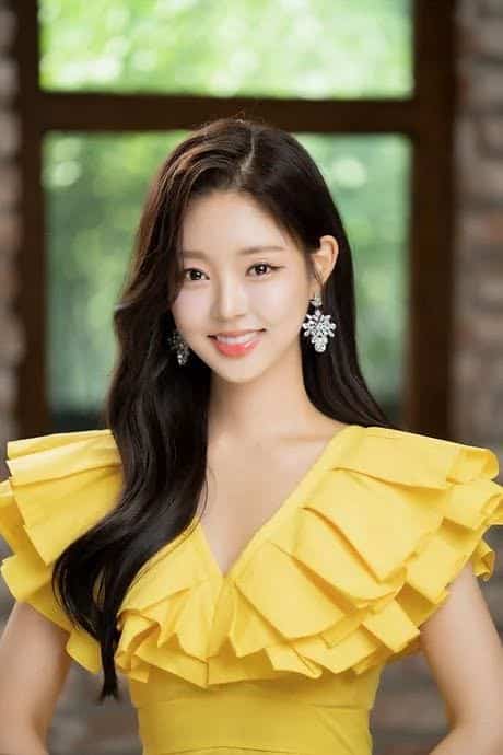 Финалистку "Мисс Кореи 2022" сравнивают с Дженни из BLACKPINK