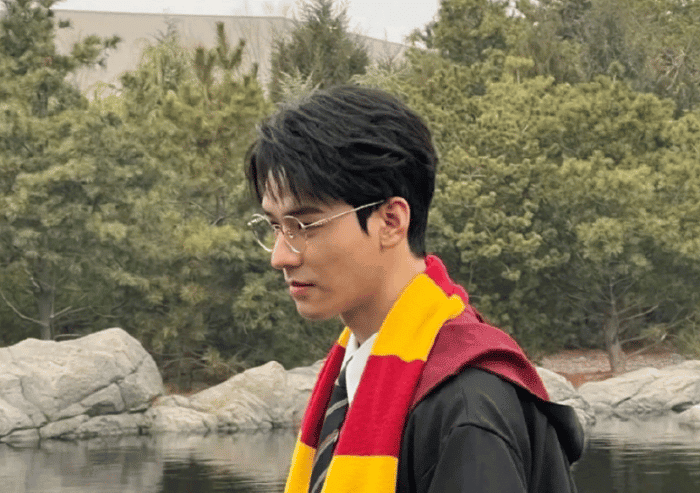 Гун Цзюнь замечен в костюме Гарри Поттера