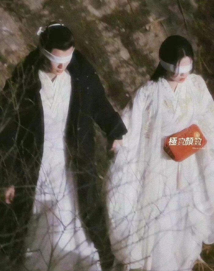 Чжан Лин Хэ и Юй Шу Синь на съёмках новой дорамы "Моё путешествие к тебе"