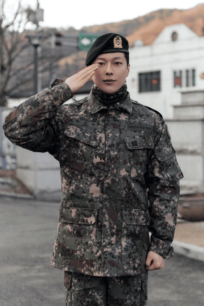 Чан Ки Ён уволен из армии + Выяснилось, что он давно продлил контракт с YG