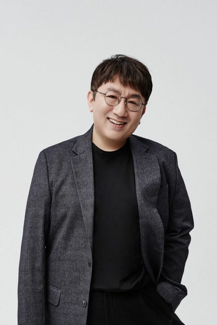 Фанаты возмущены словами основателя HYBE Бан Ши Хёка о замедлении роста K-Pop