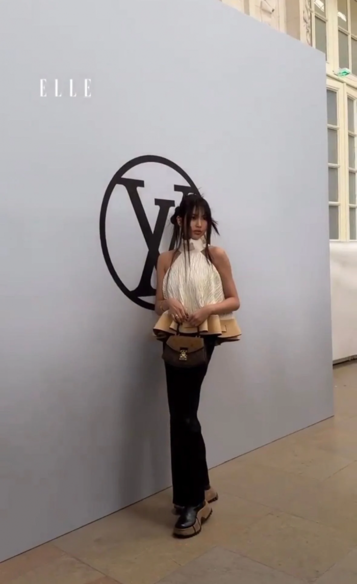 14-летняя Хеин из NewJeans поражает своей аурой модели на показе Louis Vuitton 