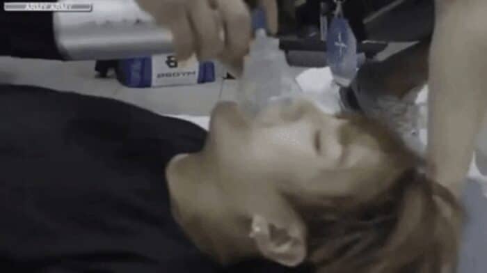 1001 секрет K-Pop закулисья: BTS пришлось использовать кислородные маски, Розэ сушила топ на вентиляторе