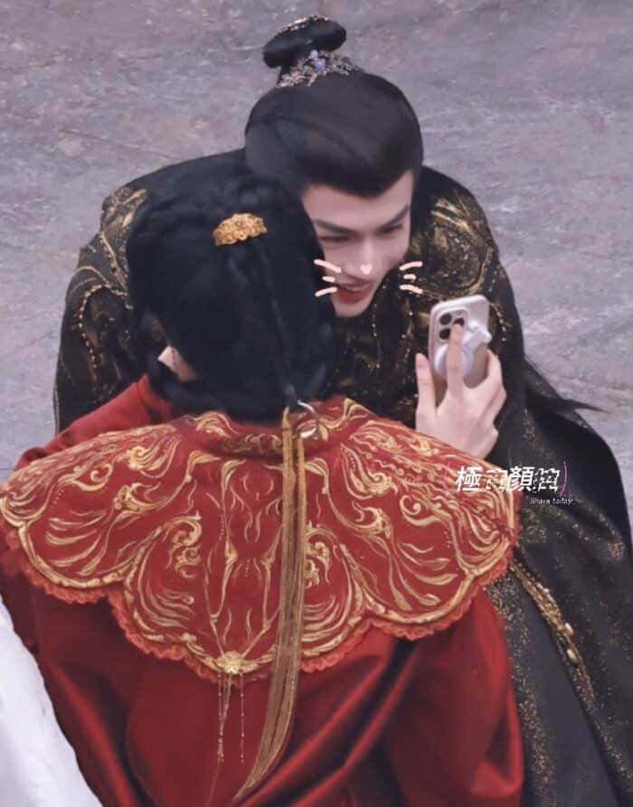Чжан Лин Хэ и Юй Шу Синь в свадебных нарядах на съёмках дорамы