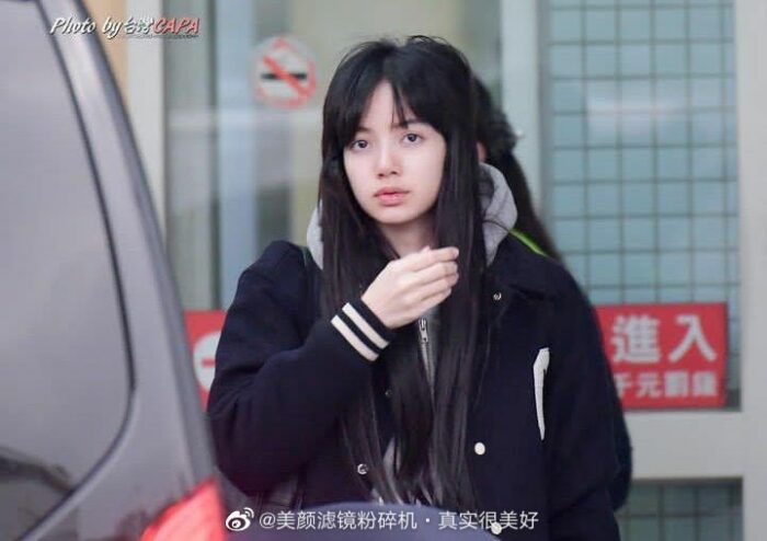 Фото Лисы из BLACKPINK без макияжа набрали 22 миллиона просмотров на Weibo