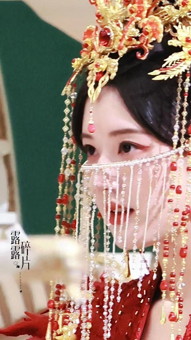 Свадебный образ Чжао Лу Сы для дорамы "Скрытый бог"