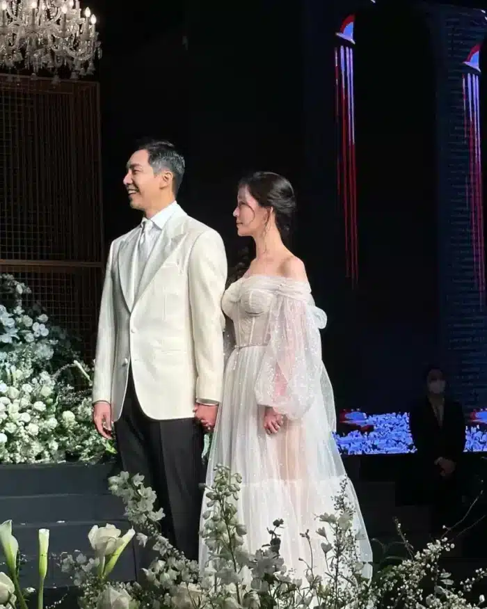 Кто поймал букет невесты на свадьбе Ли Сын Ги и Ли Да Ин?