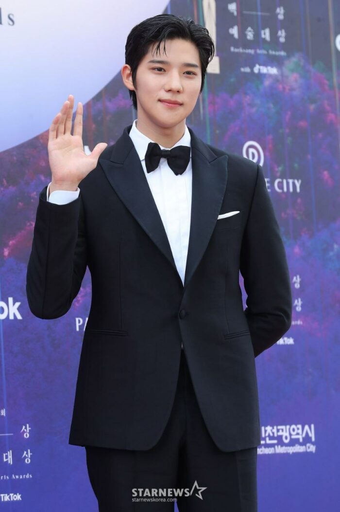 Корейские знаменитости на красной дорожке 59-ой церемонии Baeksang Arts Awards