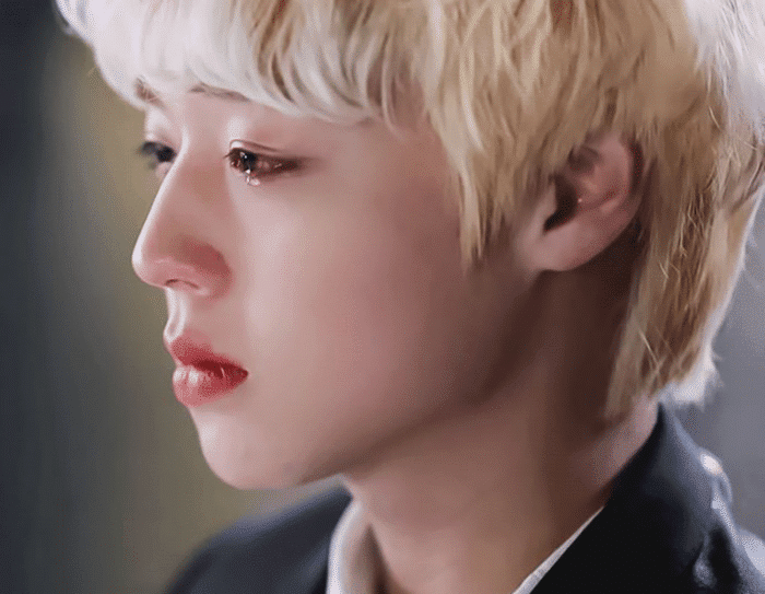 7 мужчин К-поп айдолов, которые заставляют вас плакать, когда плачут сами