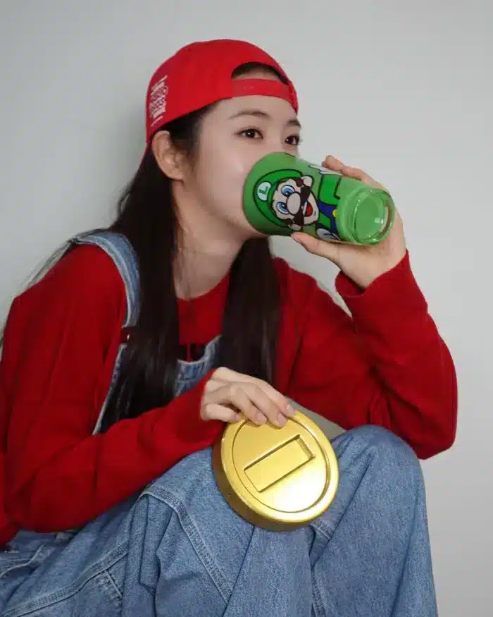 Шин Е Ын готовится к выходу фильма "Братья Супер Марио в кино" на фото в социальной сети