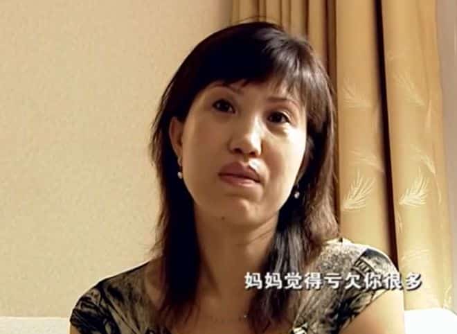 Родители бросили Цзин Бо Жаня через месяц после его рождения