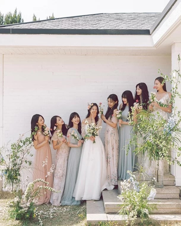 Nine Muses собираются вместе для свадебной фотосессии Минхи