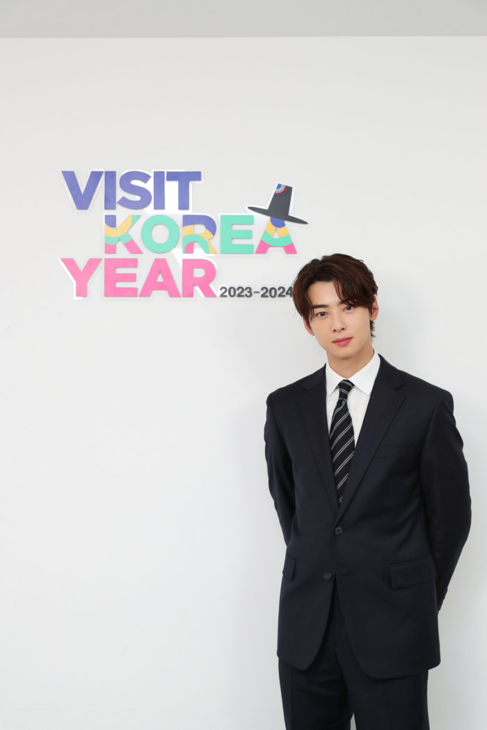 Ча Ыну из ASTRO стал послом проекта по развитию туризма «2023-2024 Visit Korea Year»