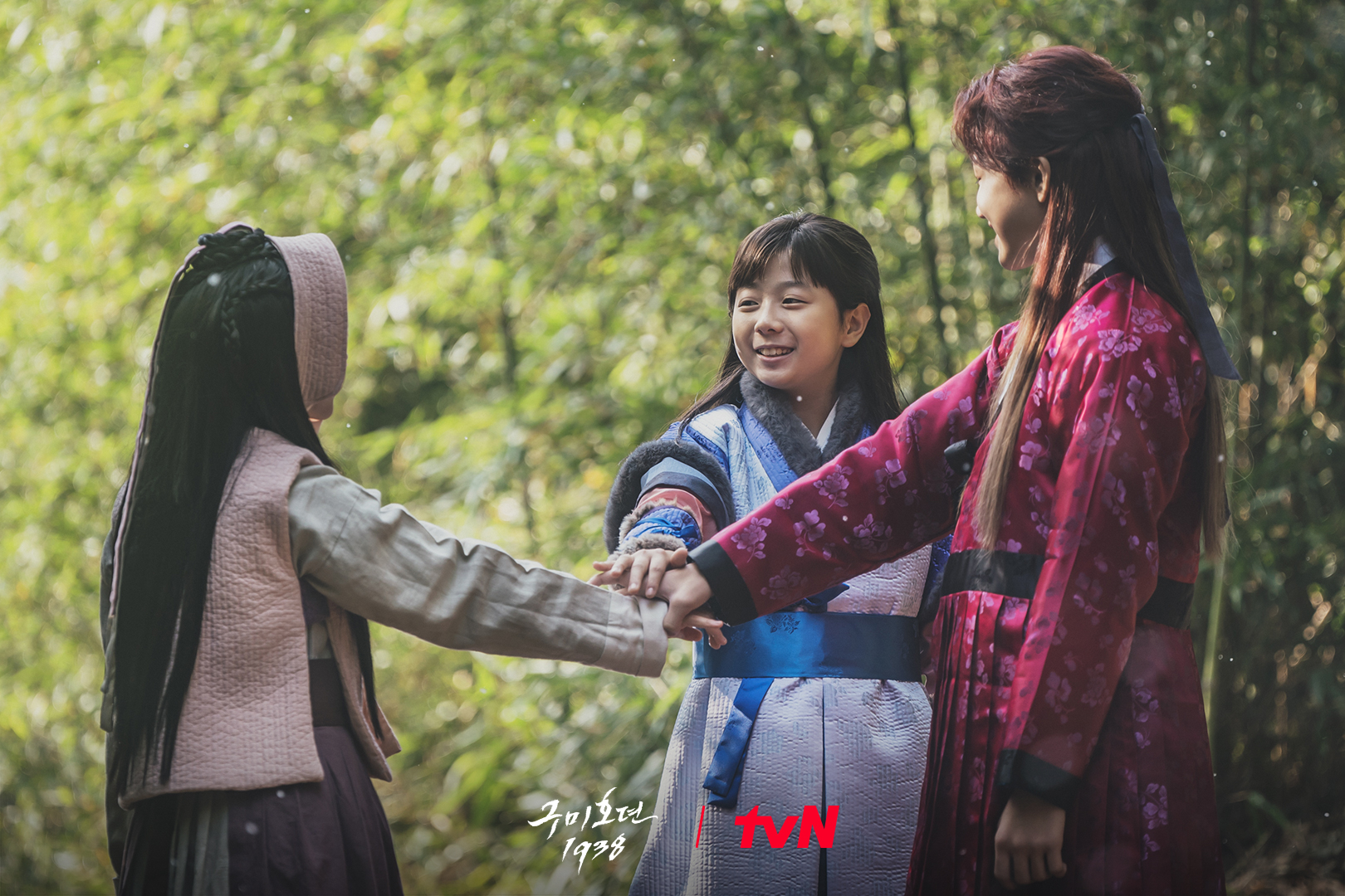 Ли Дон Ук, Рю Кён Су и Ким Со Ён хвалят игру друг друга в «Сказании о кумихо 2»