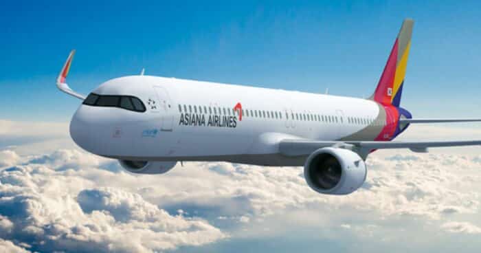 Дверь самолёта Asiana Airlines распахнулась во время полета