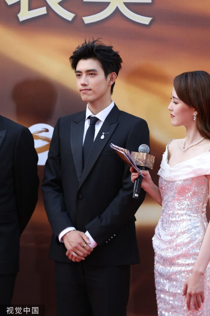Китайские звёзды на красной дорожке Huabiao Film Awards