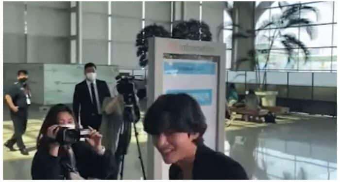 Ви из BTS привлекает внимание неожиданным действием по отношению к журналисту в аэропорту Инчхон