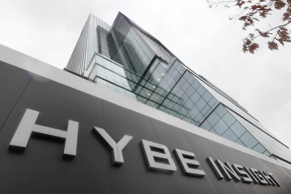 Скутер Браун сообщил, что продал акции HYBE на более, чем 14 миллионов долларов