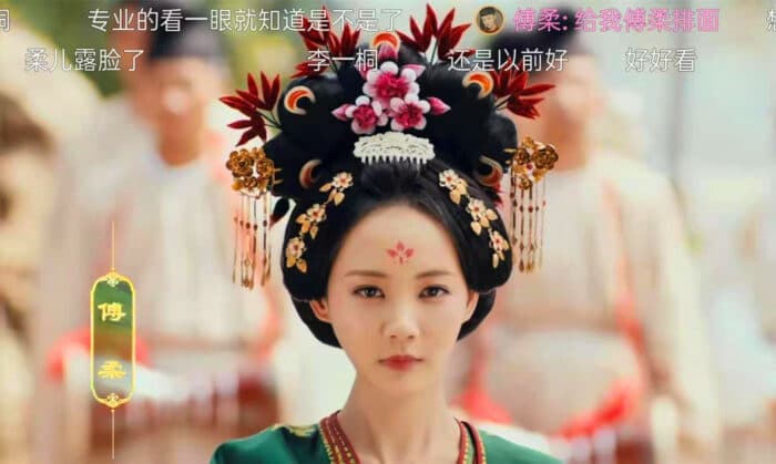 Невесты из китайских дорам в зелёных свадебных нарядах