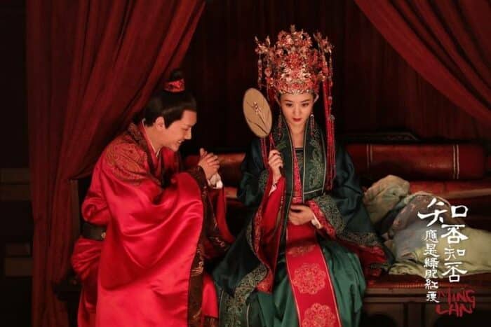 Невесты из китайских дорам в зелёных свадебных нарядах