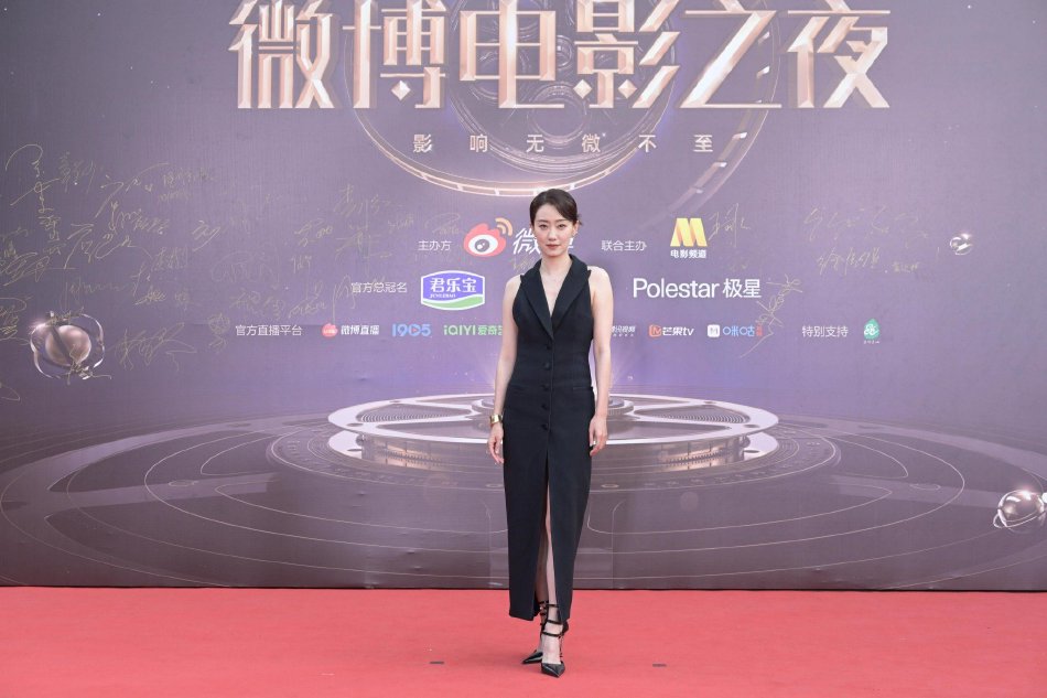 Китайские звёзды на красной дорожке Weibo Movie Night Festival 2023 