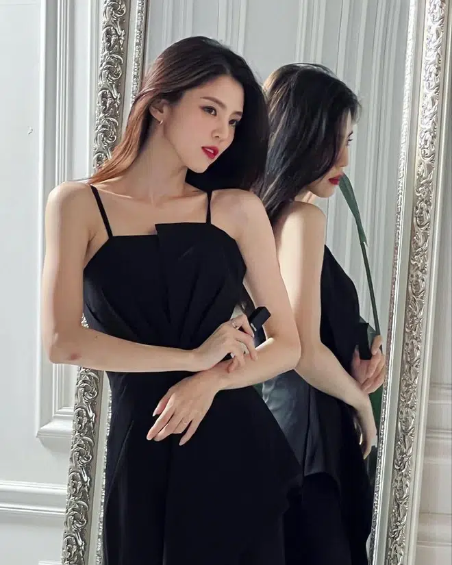 Хан Со Хи привлекает внимание любовью к черному цвету