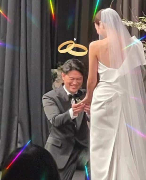 Свадьба Чойзы: раскрыто лицо невесты, Ли Дон Ук выделяется среди звездных гостей больше всего