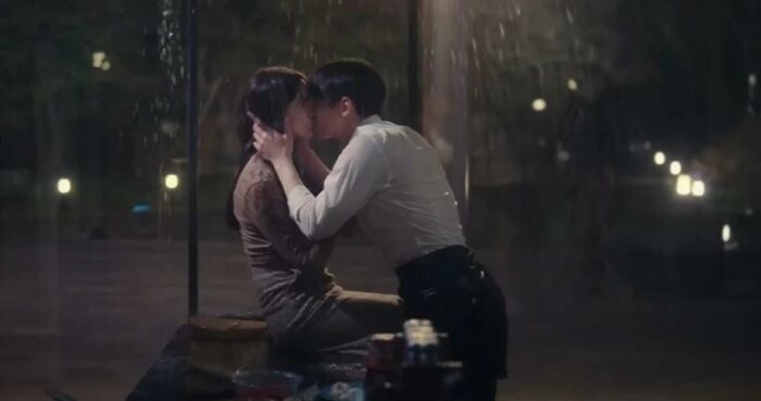 Сцена поцелуя Юны и Чуно в новом эпизоде ​​дорамы «Король Земли» вызвала взрывную реакцию