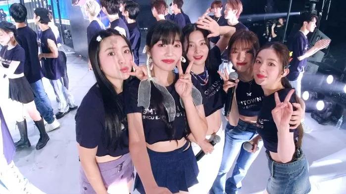 Поклонники Red Velvet устроили акцию протеста, требуя третий полноценный альбом после 9 лет с дебюта